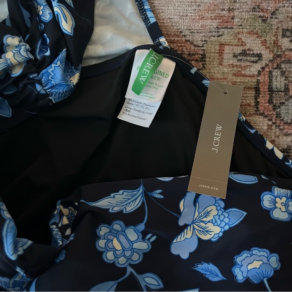 J. Crew Ruched One Shoulder One Piece Swimsuit Size 24 NWT Midnight Blue Floral - Picture 4 of 8